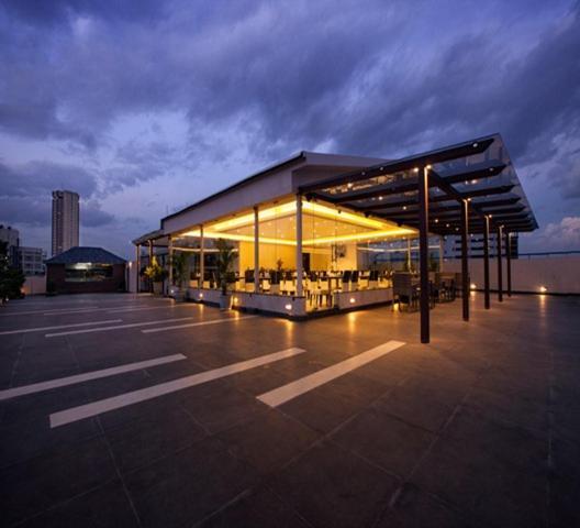 Hotel The The Grand Magrath Bangalore Buitenkant foto