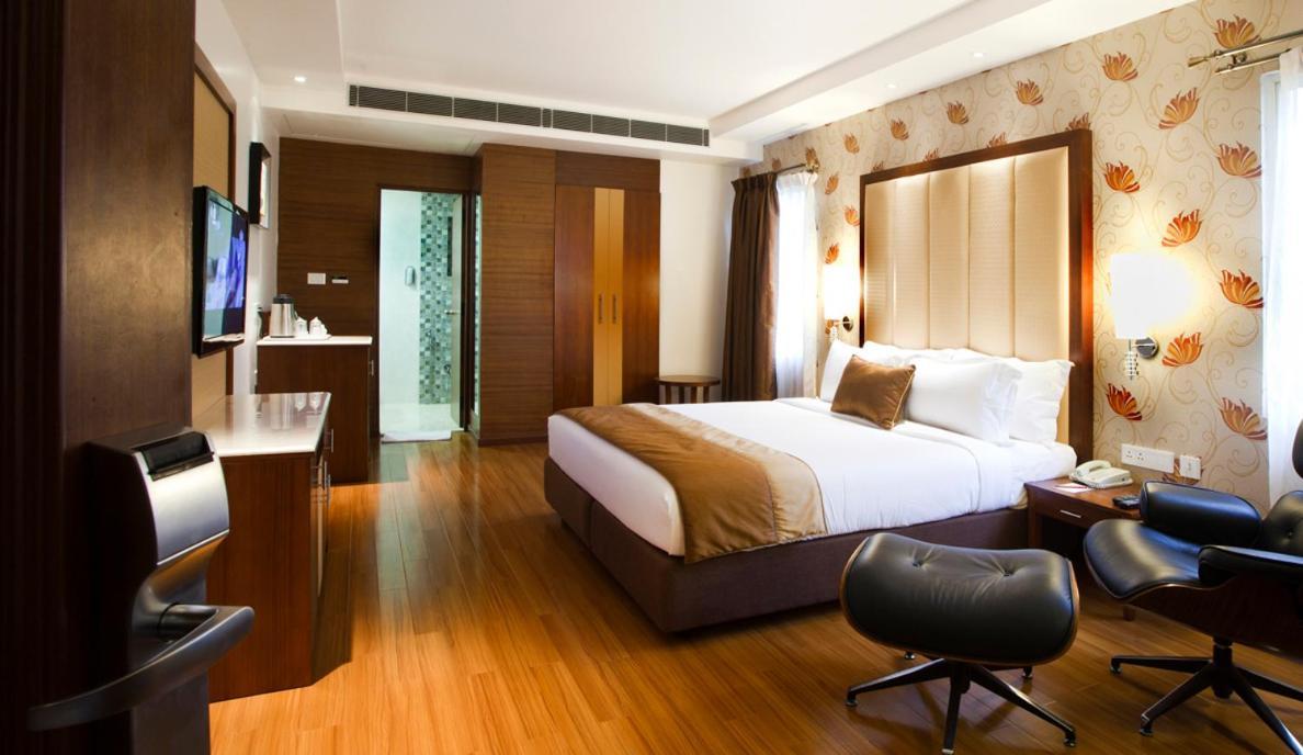Hotel The The Grand Magrath Bangalore Buitenkant foto