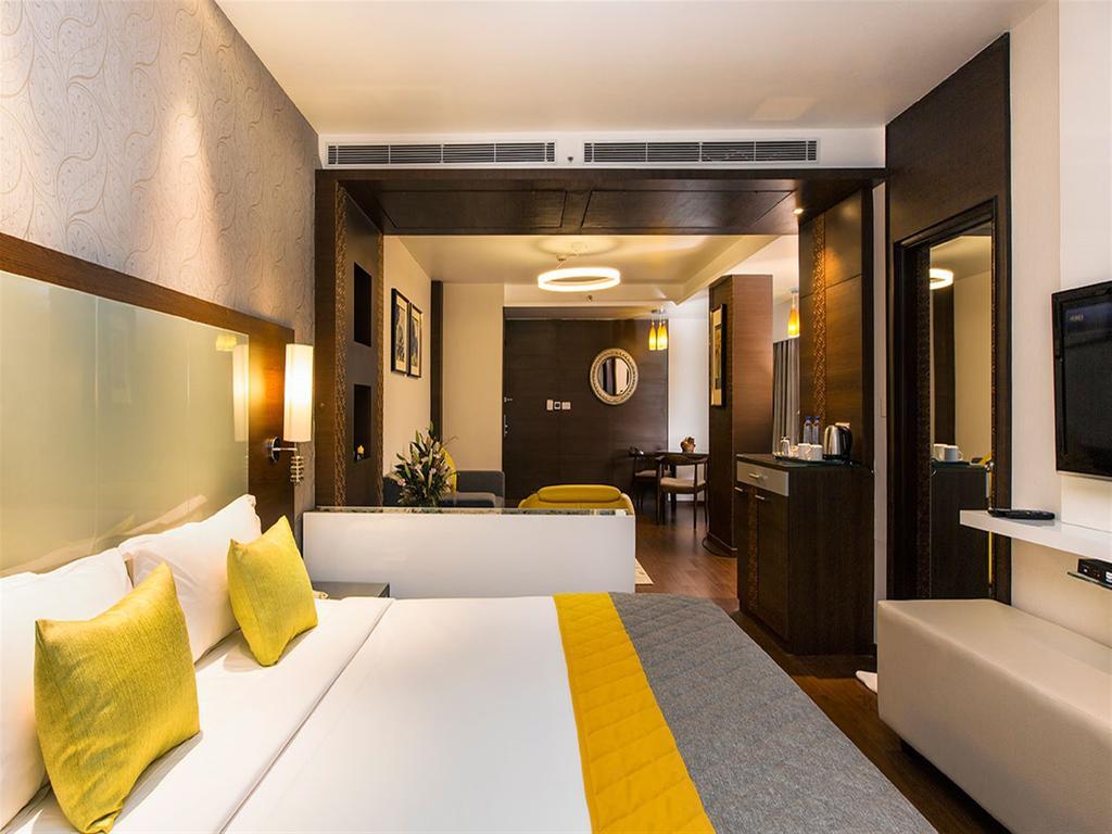 Hotel The The Grand Magrath Bangalore Buitenkant foto
